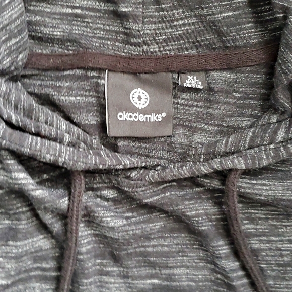 🔥🖤Akademiks hooded shirt - Picture 3 of 3
